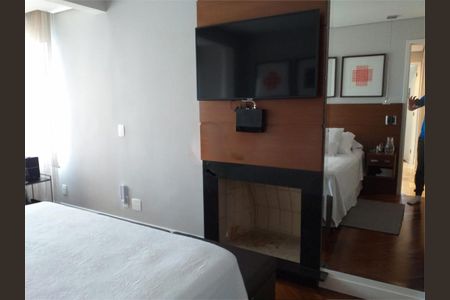 Apartamento à venda com 140m², 4 quartos e 3 vagas