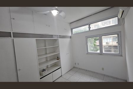 Apartamento à venda com 68m², 2 quartos e 1 vaga