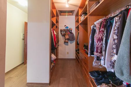 Casa à venda com 400m², 3 quartos e 3 vagasCloset