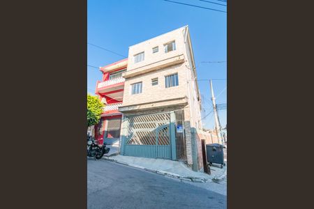 Casa para alugar com 85m², 2 quartos e 2 vagasFachada