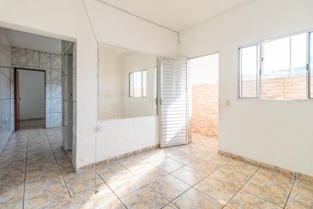 Casa para alugar com 85m², 2 quartos e 2 vagasSala