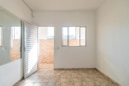 Casa para alugar com 85m², 2 quartos e 2 vagasSala
