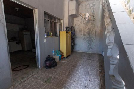 Casa à venda com 200m², 3 quartos e 2 vagas Casa à venda com 200m², 3 quartos e 2 vagasÁrea de Serviço casa 1