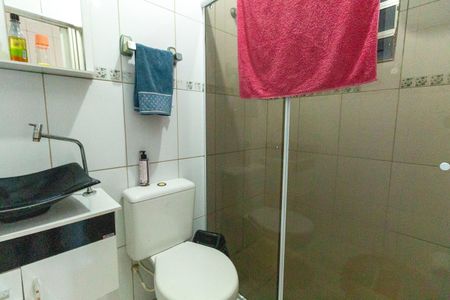 Casa à venda com 200m², 3 quartos e 2 vagas Casa à venda com 200m², 3 quartos e 2 vagasBanheiro casa 2