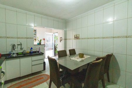 Casa à venda com 200m², 3 quartos e 2 vagas Casa à venda com 200m², 3 quartos e 2 vagasCozinha casa 2