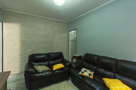 Casa à venda com 200m², 3 quartos e 2 vagas Casa à venda com 200m², 3 quartos e 2 vagasSala casa 2