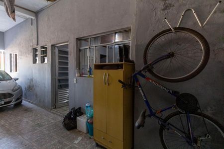 Casa à venda com 200m², 3 quartos e 2 vagas Casa à venda com 200m², 3 quartos e 2 vagasÁrea de Serviço casa 1