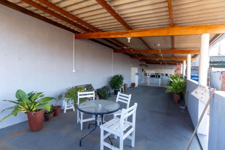 Casa à venda com 200m², 3 quartos e 2 vagas Casa à venda com 200m², 3 quartos e 2 vagasChurrasqueira