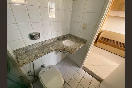 Apartamento à venda com 154m², 3 quartos e 2 vagas Apartamento à venda com 154m², 3 quartos e 2 vagasBanheiro da Suíte 1