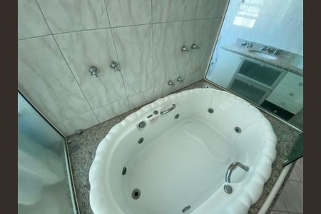 Apartamento à venda com 154m², 3 quartos e 2 vagas Apartamento à venda com 154m², 3 quartos e 2 vagasBanheiro da Suíte 2