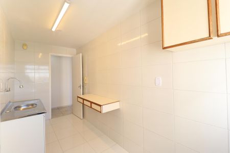 Apartamento à venda com 60m², 2 quartos e 1 vagaCozinha