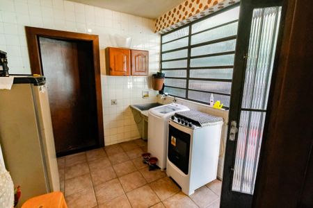 Casa para alugar com 380m², 6 quartos e 6 vagas Casa para alugar com 380m², 6 quartos e 6 vagasÁrea de Serviço