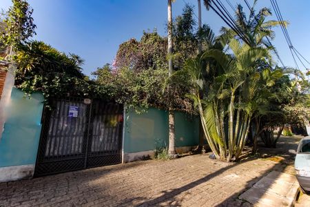 Casa para alugar com 380m², 6 quartos e 6 vagas Casa para alugar com 380m², 6 quartos e 6 vagasFachada Placa