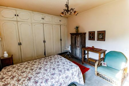 Casa para alugar com 380m², 6 quartos e 6 vagas Casa para alugar com 380m², 6 quartos e 6 vagasQuarto 4