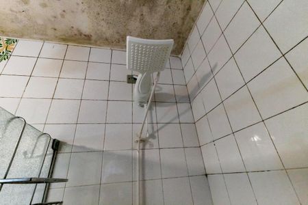 Casa para alugar com 380m², 6 quartos e 6 vagas Casa para alugar com 380m², 6 quartos e 6 vagasBanheiro da Suíte - chuveiro