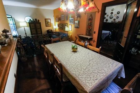 Casa para alugar com 380m², 6 quartos e 6 vagas Casa para alugar com 380m², 6 quartos e 6 vagasSala de Jantar
