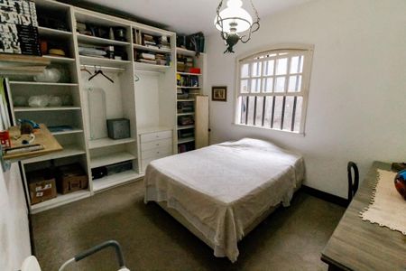 Casa para alugar com 380m², 6 quartos e 6 vagas Casa para alugar com 380m², 6 quartos e 6 vagasQuarto 1