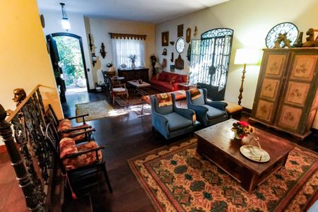 Casa para alugar com 380m², 6 quartos e 6 vagas Casa para alugar com 380m², 6 quartos e 6 vagasSala 1