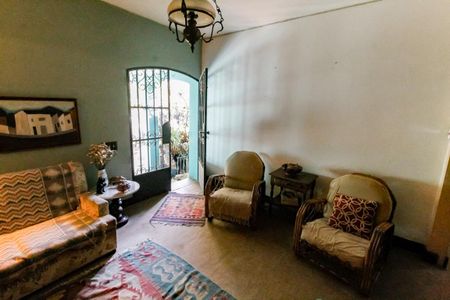 Casa para alugar com 380m², 6 quartos e 6 vagas Casa para alugar com 380m², 6 quartos e 6 vagasSala de TV