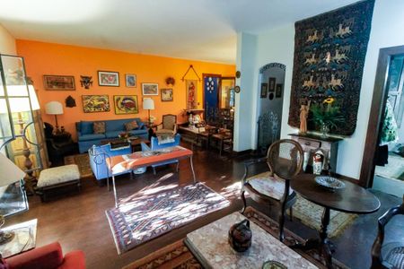 Casa para alugar com 380m², 6 quartos e 6 vagas Casa para alugar com 380m², 6 quartos e 6 vagasSala 1