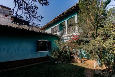 Casa para alugar com 380m², 6 quartos e 6 vagas Casa para alugar com 380m², 6 quartos e 6 vagasQuintal