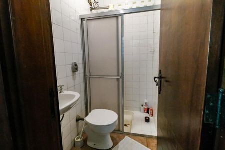 Casa para alugar com 380m², 6 quartos e 6 vagas Casa para alugar com 380m², 6 quartos e 6 vagasBanheiro de serviço