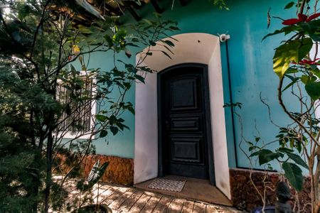 Casa para alugar com 380m², 6 quartos e 6 vagas Casa para alugar com 380m², 6 quartos e 6 vagasPorta entrada