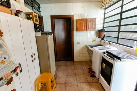 Casa para alugar com 380m², 6 quartos e 6 vagas Casa para alugar com 380m², 6 quartos e 6 vagasÁrea de Serviço