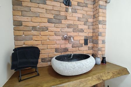 Casa de condomínio à venda com 215m², 3 quartos e 2 vagas Casa de condomínio à venda com 215m², 3 quartos e 2 vagasLavabo do Terraço