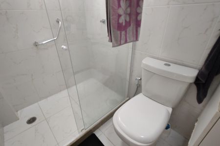 Casa de condomínio à venda com 215m², 3 quartos e 2 vagas Casa de condomínio à venda com 215m², 3 quartos e 2 vagasBanheiro Social