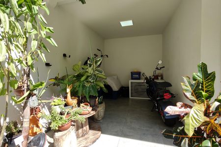 Casa de condomínio à venda com 215m², 3 quartos e 2 vagas Casa de condomínio à venda com 215m², 3 quartos e 2 vagasGaragem