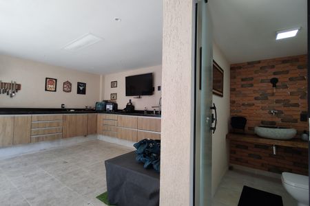 Casa de condomínio à venda com 215m², 3 quartos e 2 vagas Casa de condomínio à venda com 215m², 3 quartos e 2 vagasEspaço Gourmet