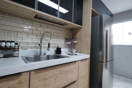 Casa de condomínio à venda com 215m², 3 quartos e 2 vagas Casa de condomínio à venda com 215m², 3 quartos e 2 vagasCozinha - Armários