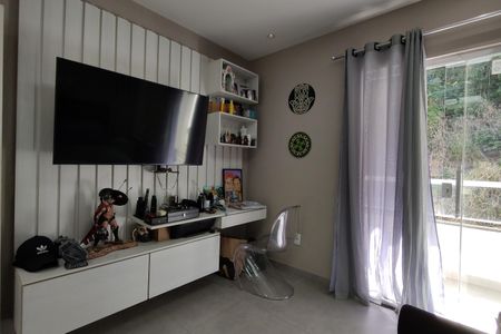 Casa de condomínio à venda com 215m², 3 quartos e 2 vagas Casa de condomínio à venda com 215m², 3 quartos e 2 vagasSuíte