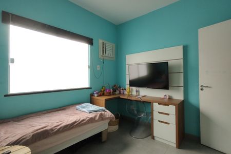 Casa de condomínio à venda com 215m², 3 quartos e 2 vagas Casa de condomínio à venda com 215m², 3 quartos e 2 vagasQuarto 2