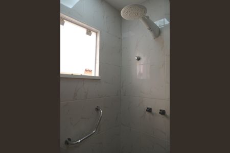 Casa de condomínio à venda com 215m², 3 quartos e 2 vagasBanheiro Social