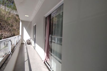 Casa de condomínio à venda com 215m², 3 quartos e 2 vagas Casa de condomínio à venda com 215m², 3 quartos e 2 vagasVaranda dos Quartos