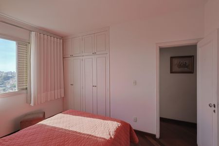 Apartamento à venda com 135m², 3 quartos e 2 vagasQuarto 3 - Suíte