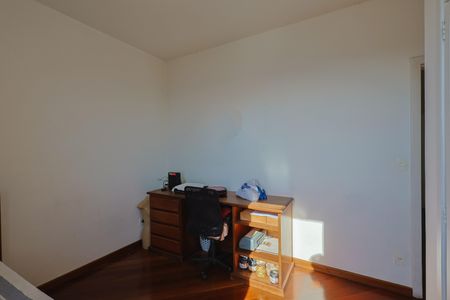 Apartamento à venda com 135m², 3 quartos e 2 vagasQuarto 2