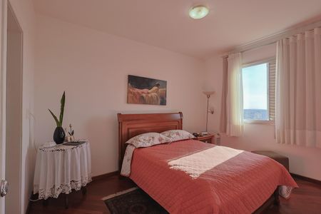 Apartamento à venda com 135m², 3 quartos e 2 vagasQuarto 3 - Suíte