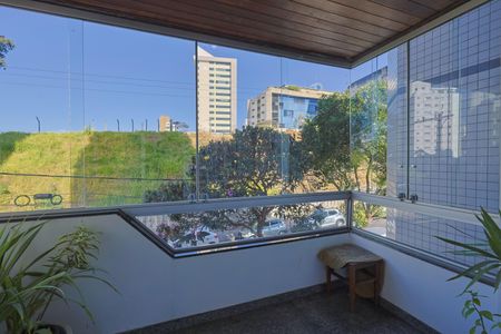 Apartamento à venda com 135m², 3 quartos e 2 vagasVaranda da Sala