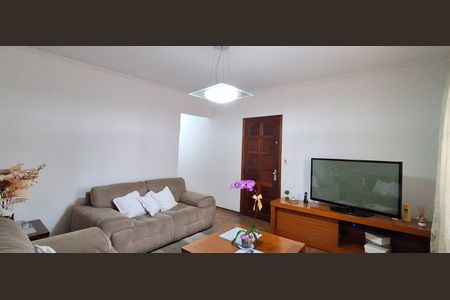 Casa à venda com 450m², 3 quartos e 8 vagasSala