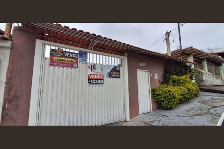 Casa à venda com 450m², 3 quartos e 8 vagasFachada