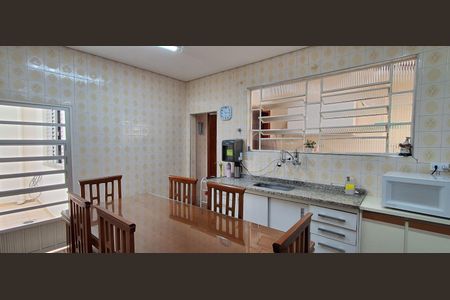 Casa à venda com 450m², 3 quartos e 8 vagasCozinha