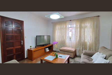 Casa à venda com 450m², 3 quartos e 8 vagasSala