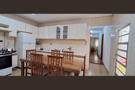 Casa à venda com 450m², 3 quartos e 8 vagasCozinha