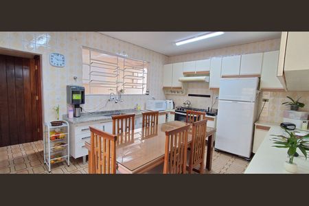 Casa à venda com 450m², 3 quartos e 8 vagasCozinha