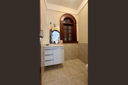 Casa de condomínio à venda com 405m², 6 quartos e 6 vagasBanheiro