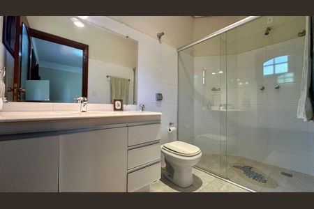 Casa de condomínio à venda com 405m², 6 quartos e 6 vagasBanheiro