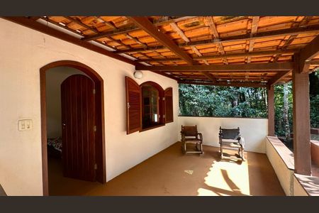 Casa de condomínio à venda com 405m², 6 quartos e 6 vagasCasa de hospedes